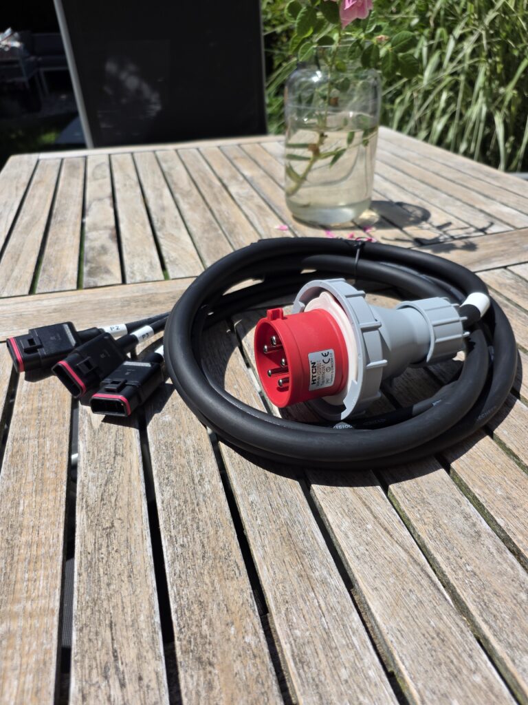 SunEnergyXT CEE Kabel